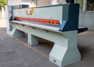 Гидравлическая гильотина для шпона MD380