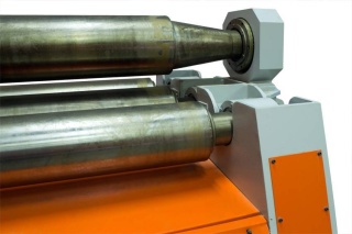 Вальцовочный станок гидравлический W12-8х2000