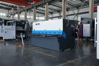 Гидравлическая гильотина  QC12K-8x2500