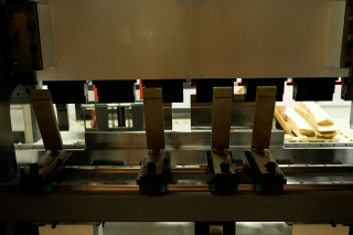 Электрический листогибочный пресс EPP 50/1650 4 axis