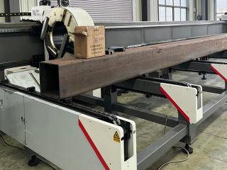 Оптоволоконный лазерный труборез HGTECH TS550-1212-3C/12000 Raycus