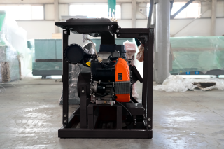 Бензиновый измельчитель веток BX42B