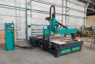 Фрезерный станок с ЧПУ TS 2040 ATC R (С поворотным шпинделем)