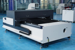 Лазерно-гравировальный станок LC-1616/GR180W