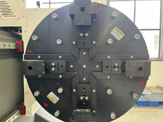 Оптоволоконный лазерный труборез HGTECH TS550-1212-3C/12000 Raycus