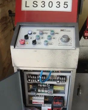 Полуавтоматический ленточнопильный станок MetMachine LS3035