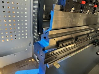 Гидравлический листогибочный пресс KRRASS PBS 210/4000 4 axis