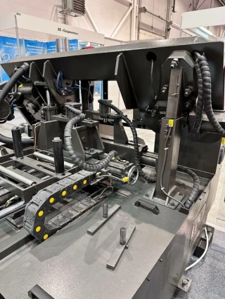 Автоматический ленточнопильный станок MetMachine ALS3032
