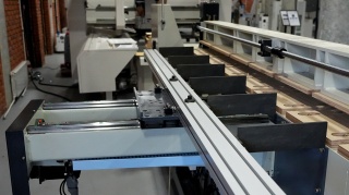 Станок для пиления и прифуговки шпона TG-4200