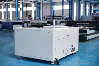 Лазерно-гравировальный станок с подъемным столом LC-1610/M7-S300W