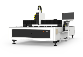Оптоволоконный лазерный станок для резки металла XTC-1530H/750 Raycus