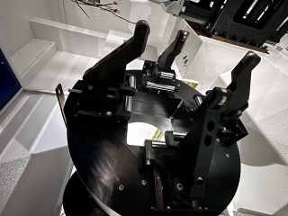 Волоконный лазерный труборез с наклонной головой A22/3000 Raycus 5-Axis UNI
