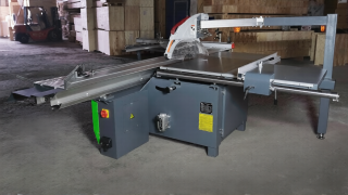 Форматно-раскроечный станок с роликовой кареткой и наклоном пилы W10