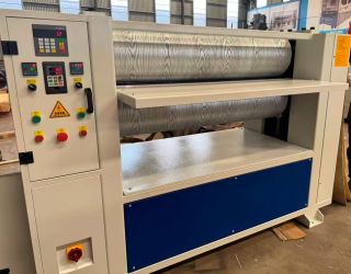 Станок для двухстороннего горячего тиснения древесины и МДФ TLYW1550