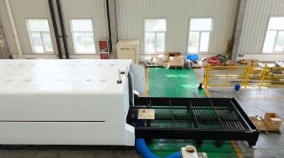 Высокомощный оптоволоконный лазерный станок XTC-2060GP/12000 Raycus