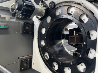 Оптоволоконный лазерный труборез HGTECH TS550-1212-3C/12000 Raycus