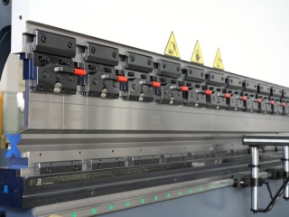 Гидравлический листогибочный 8-осевой пресс KRRASS PBS 110/3200 8 axis