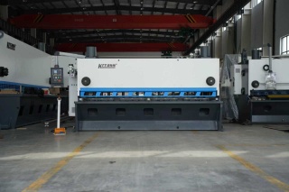 Гидравлическая гильотина QC11K-20x3200