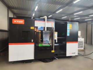 Оптоволоконный лазер в кабине для листов и труб XTC-1530GT/3000 Raycus